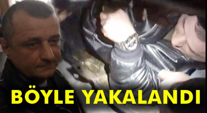 Sarp Sınır Kapısı nda otomobilin gizli bölmesinde yakalandı