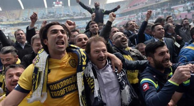 Yiğiner’den siyasilere Süper Lig mesajları